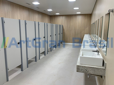 Divisórias Sanitárias em Laminado Estrutural TS - 10