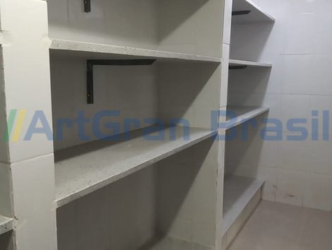 Prateleira em Granilite